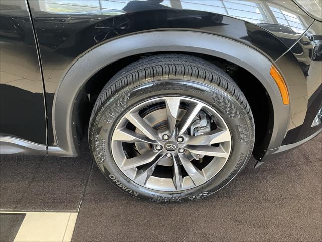 Photo of 2023 Mineral Black INFINITI QX60
