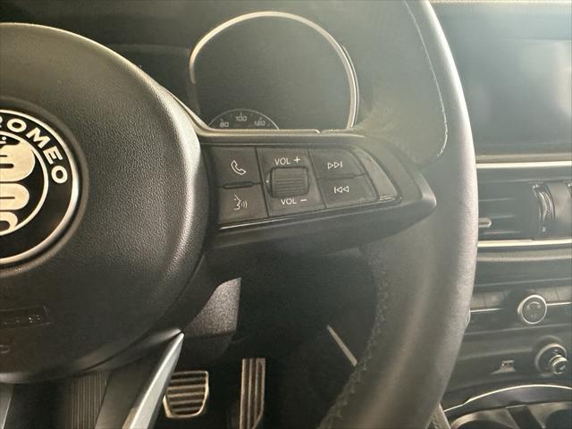 Photo of 2022 Vesuvio Gray Metallic Alfa Romeo Stelvio