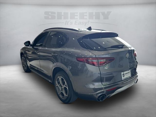Photo of 2022 Vesuvio Gray Metallic Alfa Romeo Stelvio