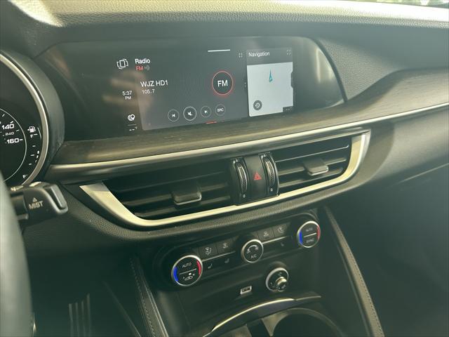 Photo of 2022 Vesuvio Gray Metallic Alfa Romeo Stelvio