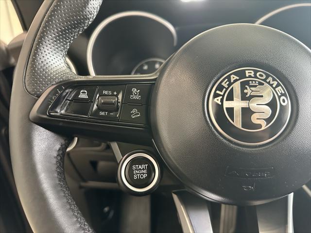 Photo of 2022 Vesuvio Gray Metallic Alfa Romeo Stelvio