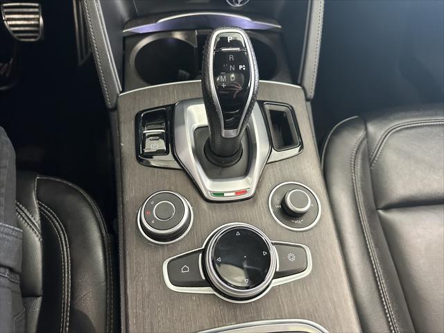 Photo of 2022 Vesuvio Gray Metallic Alfa Romeo Stelvio
