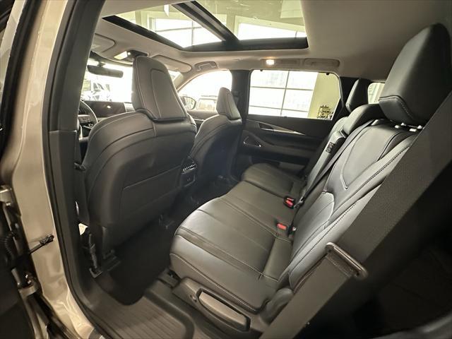 Photo of 2025 Warm Titanium INFINITI QX60