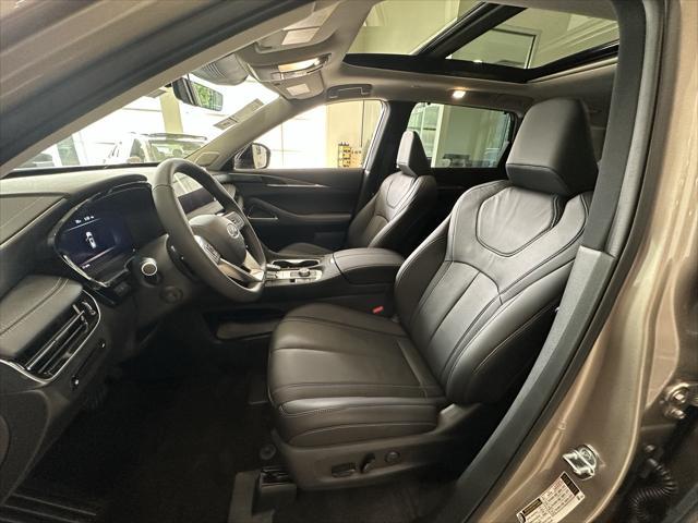 Photo of 2025 Warm Titanium INFINITI QX60