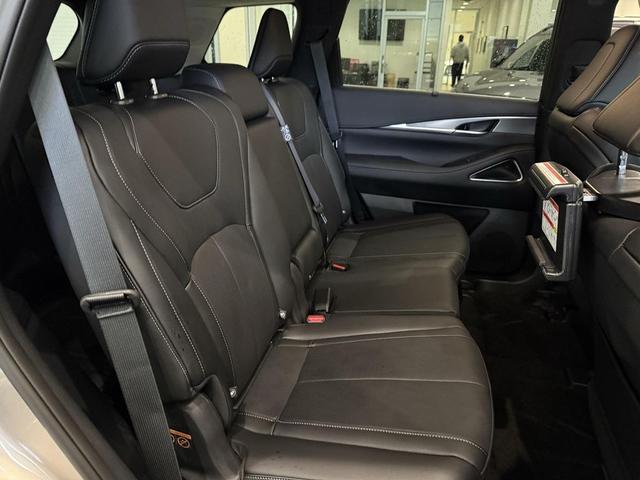 Photo of 2026 Warm Titanium INFINITI QX60