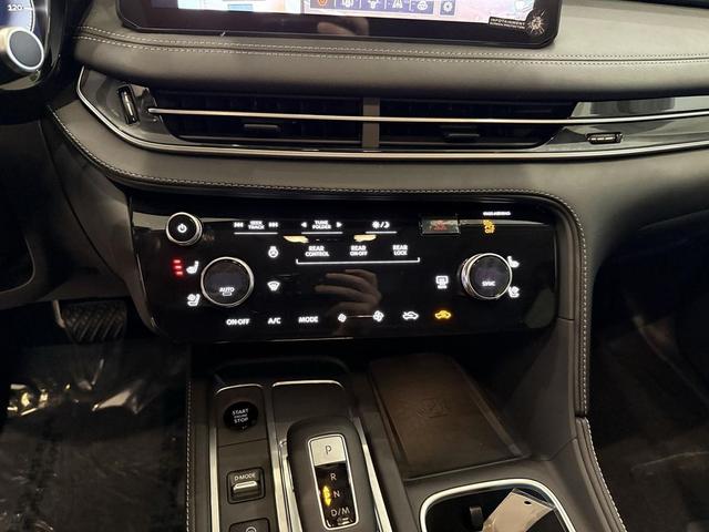 Photo of 2026 Warm Titanium INFINITI QX60