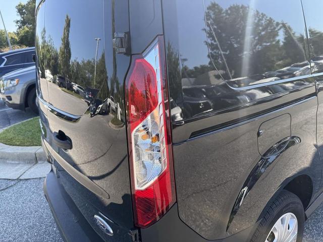 Photo of 2022 Agate Black Metallic Ford Transit Connect