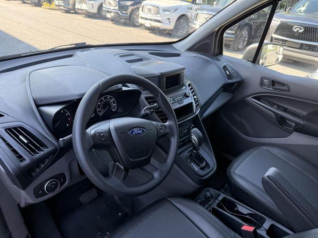 Photo of 2022 Agate Black Metallic Ford Transit Connect