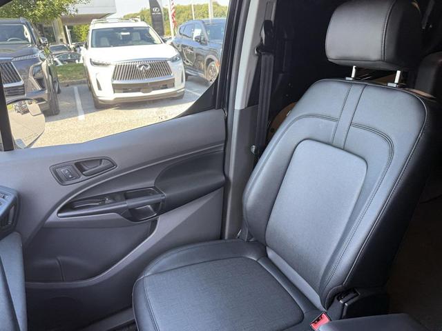 Photo of 2022 Agate Black Metallic Ford Transit Connect