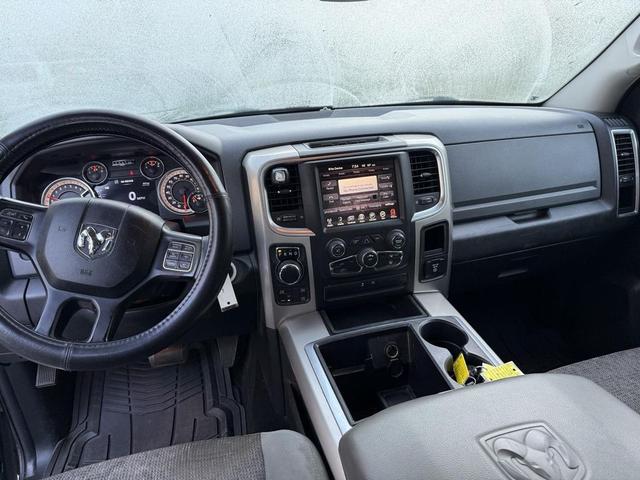 Photo of 2015 Granite Crystal Metallic Clearcoat RAM 1500