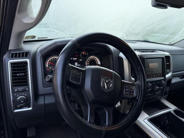 Photo of 2015 Granite Crystal Metallic Clearcoat RAM 1500