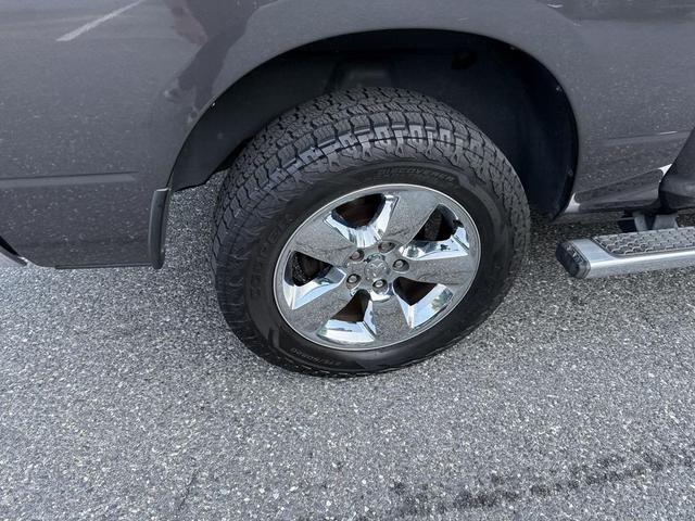 Photo of 2015 Granite Crystal Metallic Clearcoat RAM 1500