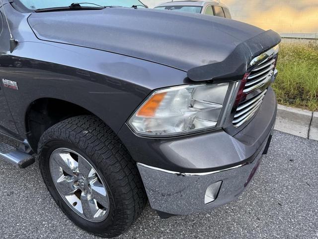 Photo of 2015 Granite Crystal Metallic Clearcoat RAM 1500
