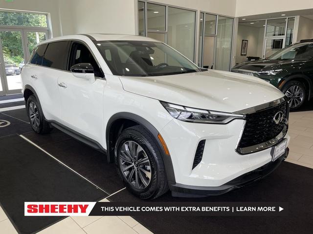 Photo of 2024 Glacier White INFINITI QX60