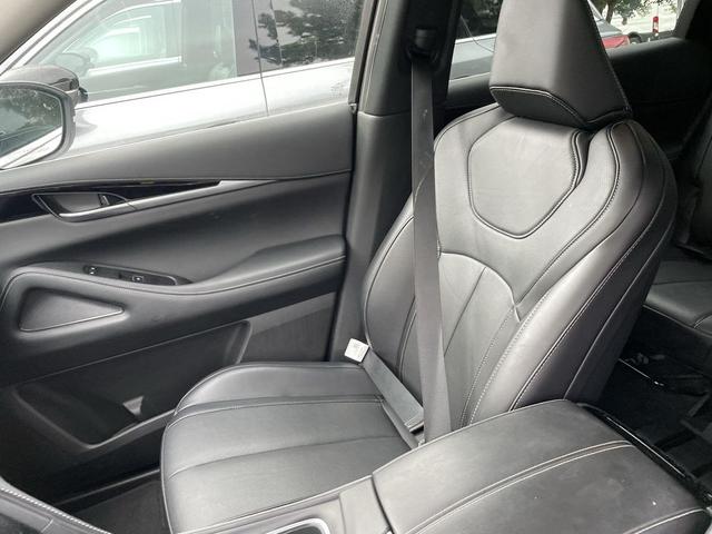 Photo of 2024 Glacier White INFINITI QX60