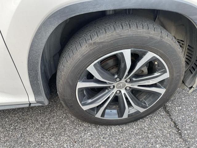 Photo of 2017 White Pearl Lexus RX 350