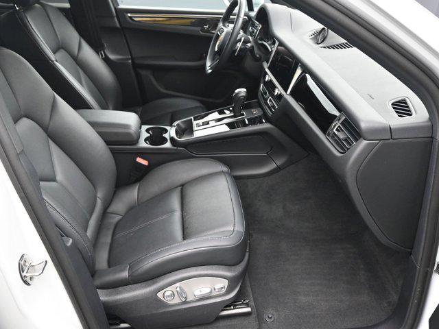 Photo of 2024 Carrara White Metallic Porsche Macan