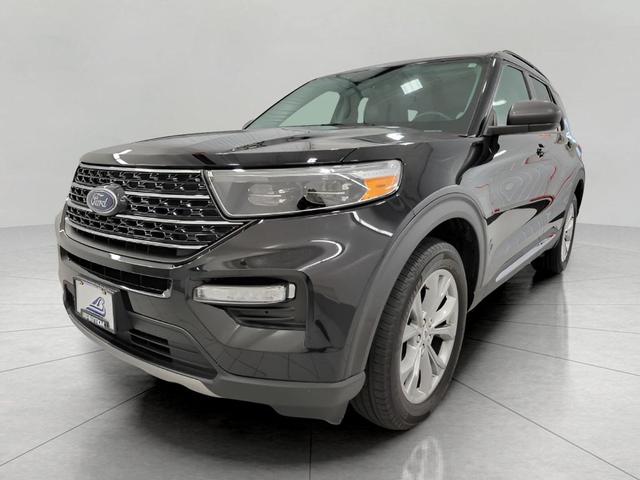 Photo of 2023 Agate Black Metallic Ford Explorer