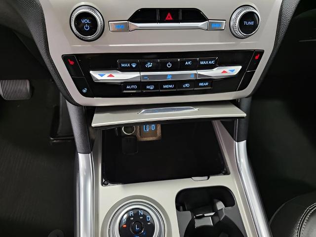 Photo of 2023 Agate Black Metallic Ford Explorer