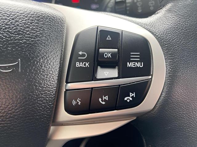 Photo of 2023 Iconic Silver Metallic Ford Explorer