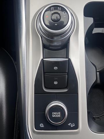 Photo of 2023 Iconic Silver Metallic Ford Explorer