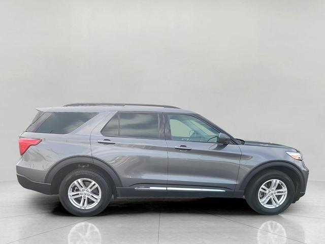 Photo of 2023 Carbonized Gray Metallic Ford Explorer