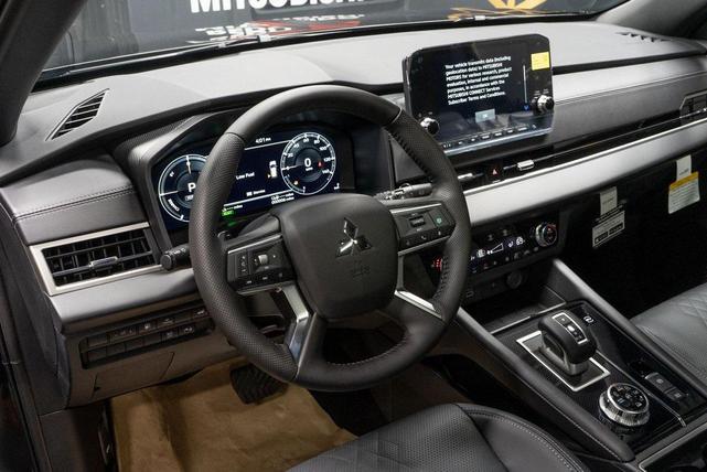 Photo of 2025 Labrador Black Pearl Mitsubishi Outlander PHEV