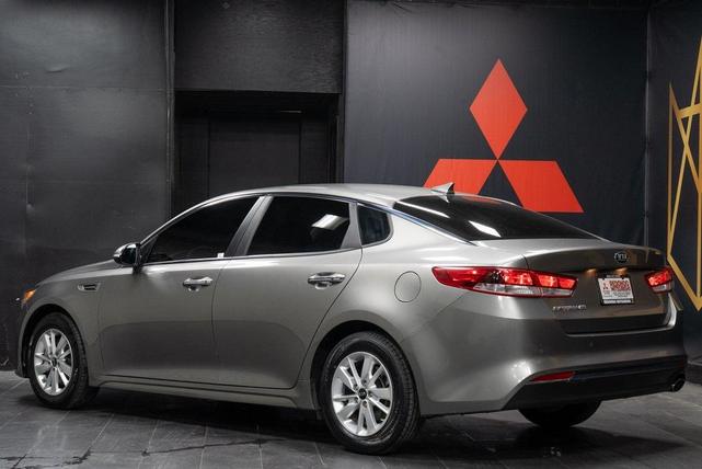 Photo of 2016 Titanium Gray Kia Optima
