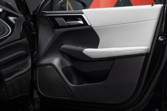 Photo of 2025 Black Diamond Mitsubishi Outlander