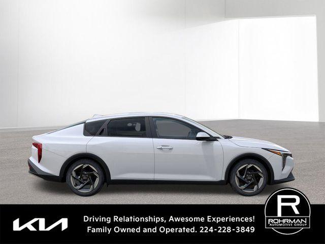 Photo of 2025 Snow White Pearl Kia K4
