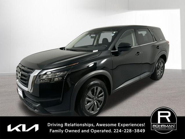 Photo of 2023 Black Nissan Pathfinder