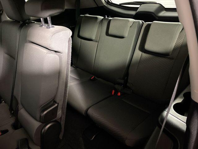 Photo of 2019 Midnight Black Metallic Toyota Highlander