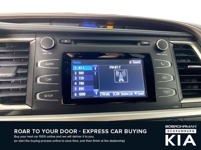 Photo of 2019 Midnight Black Metallic Toyota Highlander