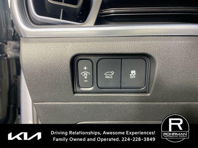 Photo of 2024 Everlasting Silver Kia Sorento