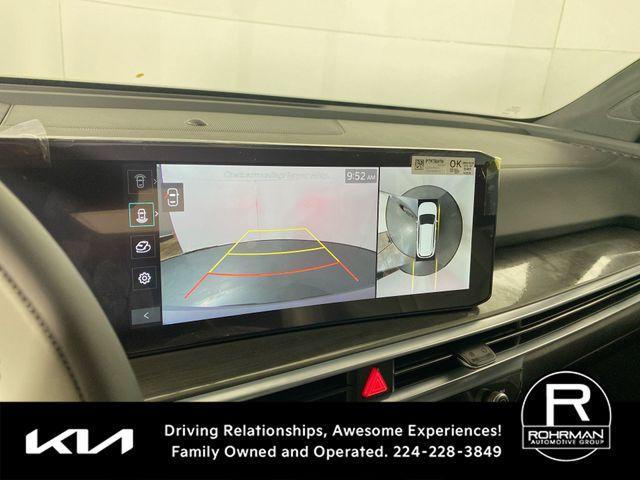Photo of 2024 Everlasting Silver Kia Sorento