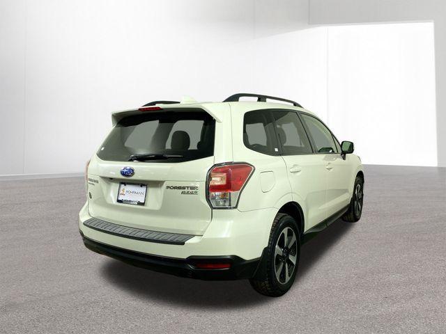 Photo of 2017 Crystal White Pearl Subaru Forester