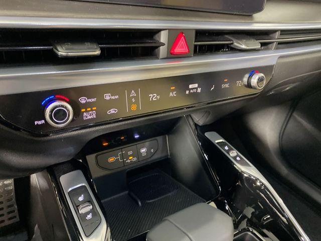 Photo of 2024 Red Kia Sorento