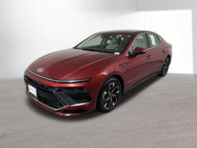 Photo of 2024 Red Hyundai SONATA