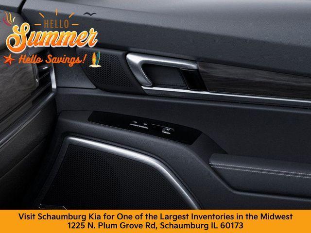 Photo of 2025 Glacial White Pearl Kia Telluride