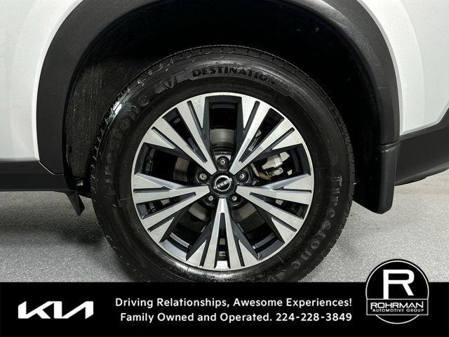 Photo of 2022 Brilliant Silver Metallic Nissan Rogue