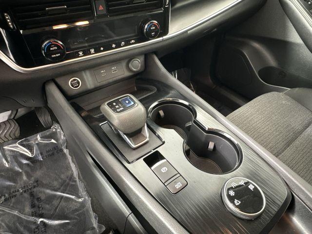 Photo of 2022 Brilliant Silver Metallic Nissan Rogue