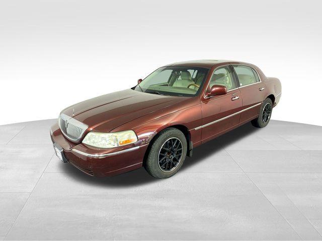 2004 Lincoln Town Car