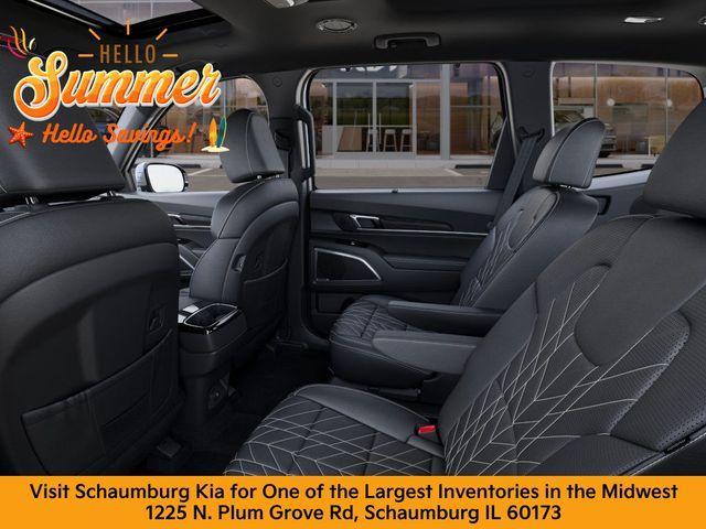 Photo of 2025 Glacial White Pearl Kia Telluride