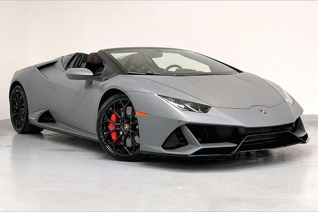 Photo of 2022 Black Lamborghini Huracan EVO