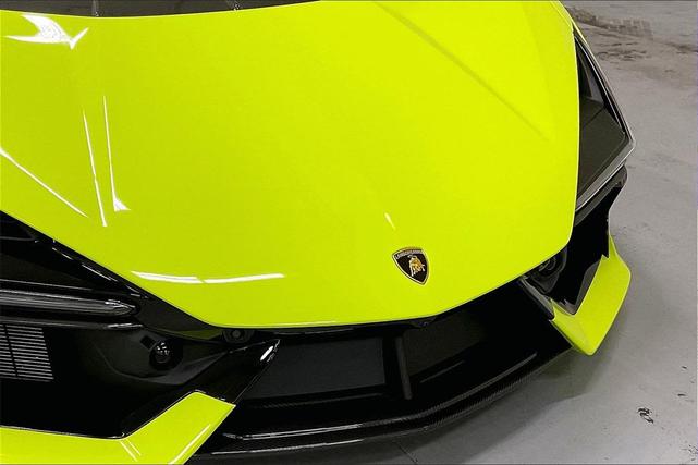 Photo of 2024 Verde Scandal Metallic Lamborghini Revuelto