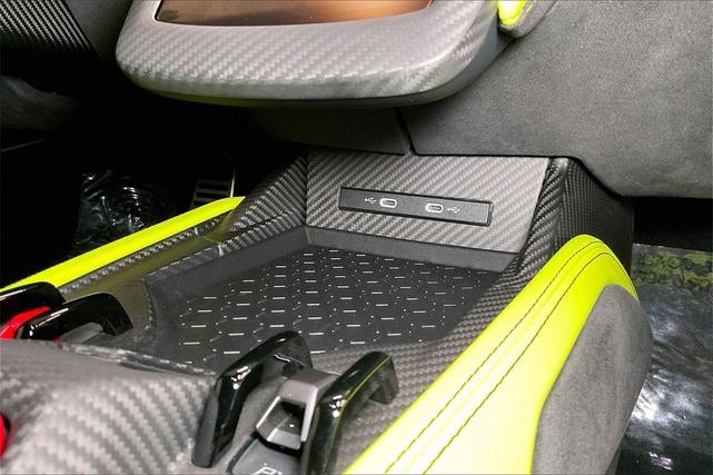 Photo of 2024 Verde Scandal Metallic Lamborghini Revuelto