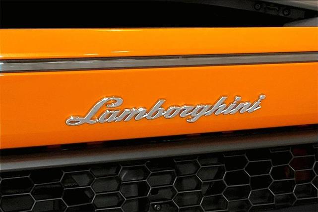 Photo of 2017 Arancio Borealis Pearl Effect Lamborghini Huracan