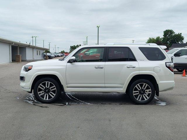 Photo of 2016 White Toyota 4Runner
