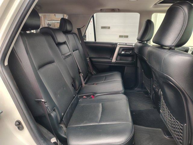 Photo of 2016 White Toyota 4Runner