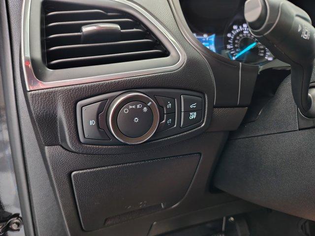 Photo of 2022 Agate Black Ford Edge